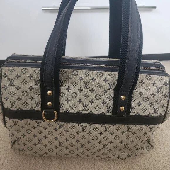 Louis Vuitton Josephine PM Monogram Canvas Bag used Authentic - Picture 5 of 16